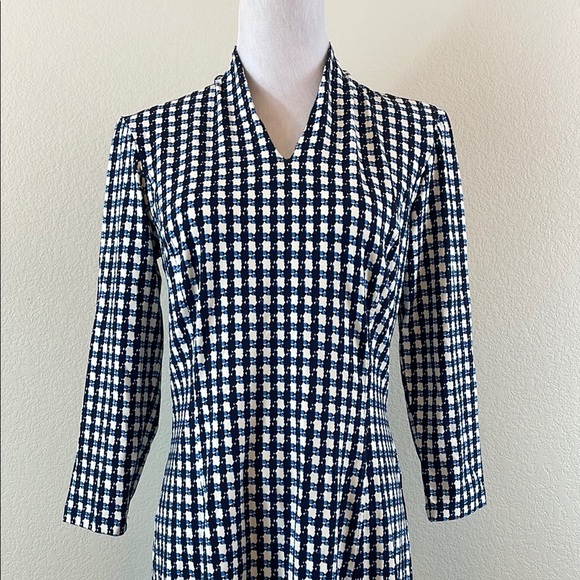 J McLaughlin Catalina Elegant Blue and White Checkered Dress small - Picture 4 of 9